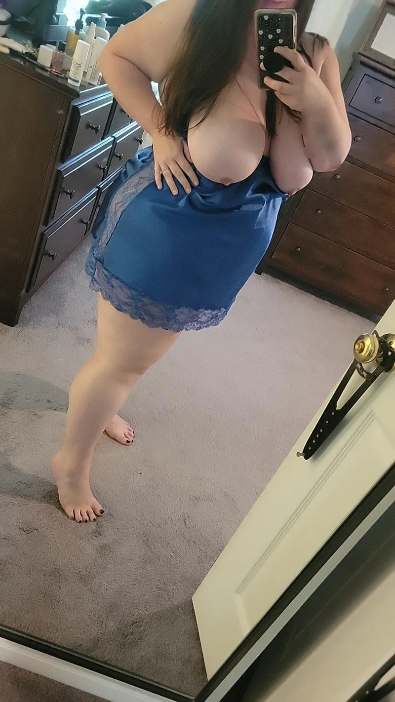 Thumbnail Run your hands down my curves by Beachgirlxox