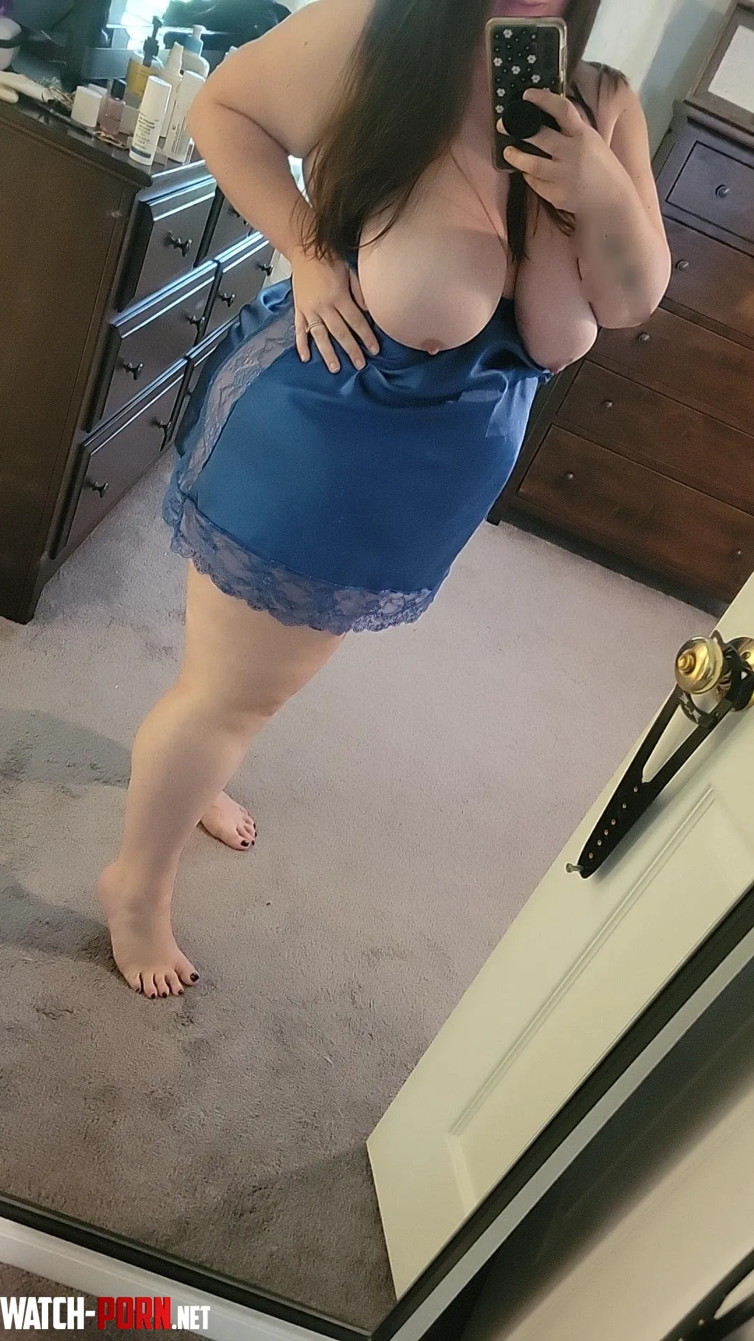 Run your hands down my curves by Beachgirlxox