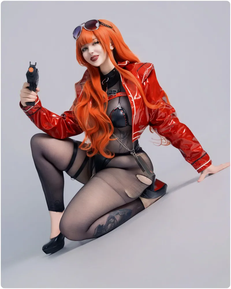 Thumbnail If it's shiny, it's better ^_~ by Gothlanie