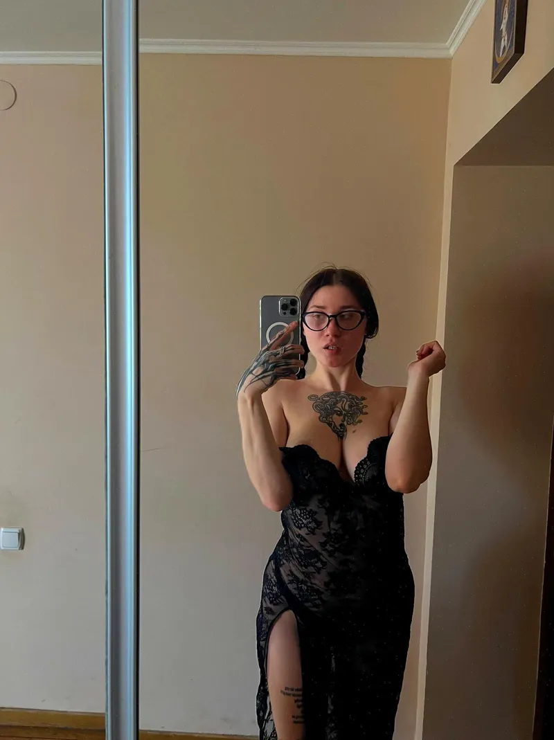 Thumbnail Too huge or just right? by starlit_dove