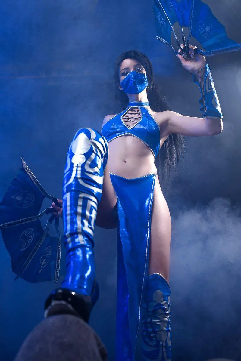 Thumbnail Kitana from Mortal Kombat by Axilirator | Axilirator_Cosplay