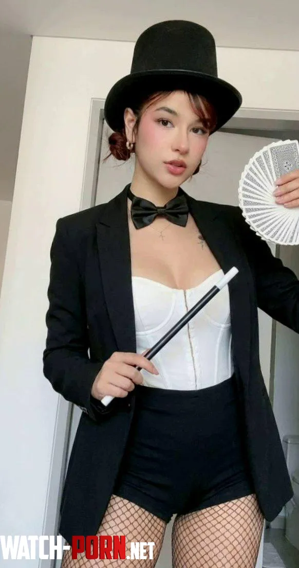 my own version of zatanna cosplay (luna) by evildollxx