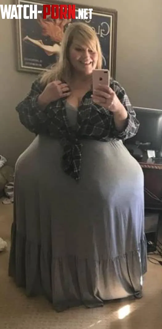 Are Jenni’s proportions pictured here common or rare amongst ssbbw? What about being bottom heavy peer shaped in general? by JenniBombshell_Lover