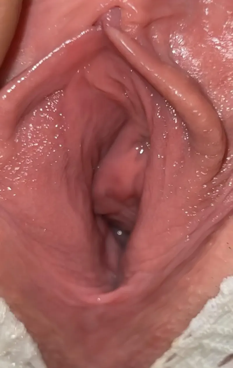 Thumbnail Rate my pussy by naomisquirt