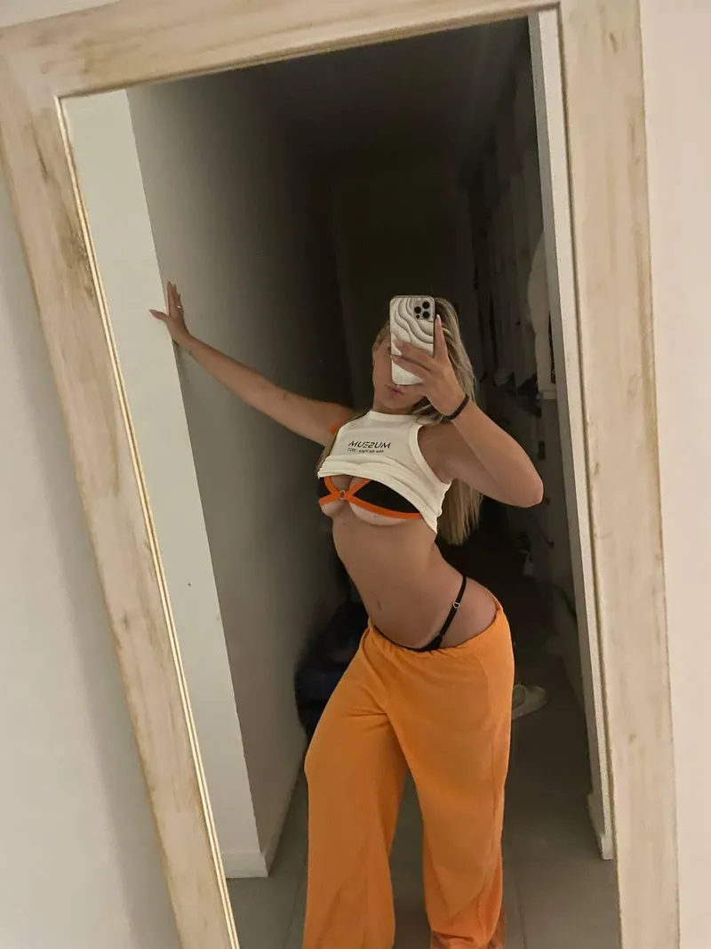Thumbnail A bit of underboob today by Glow_Muse