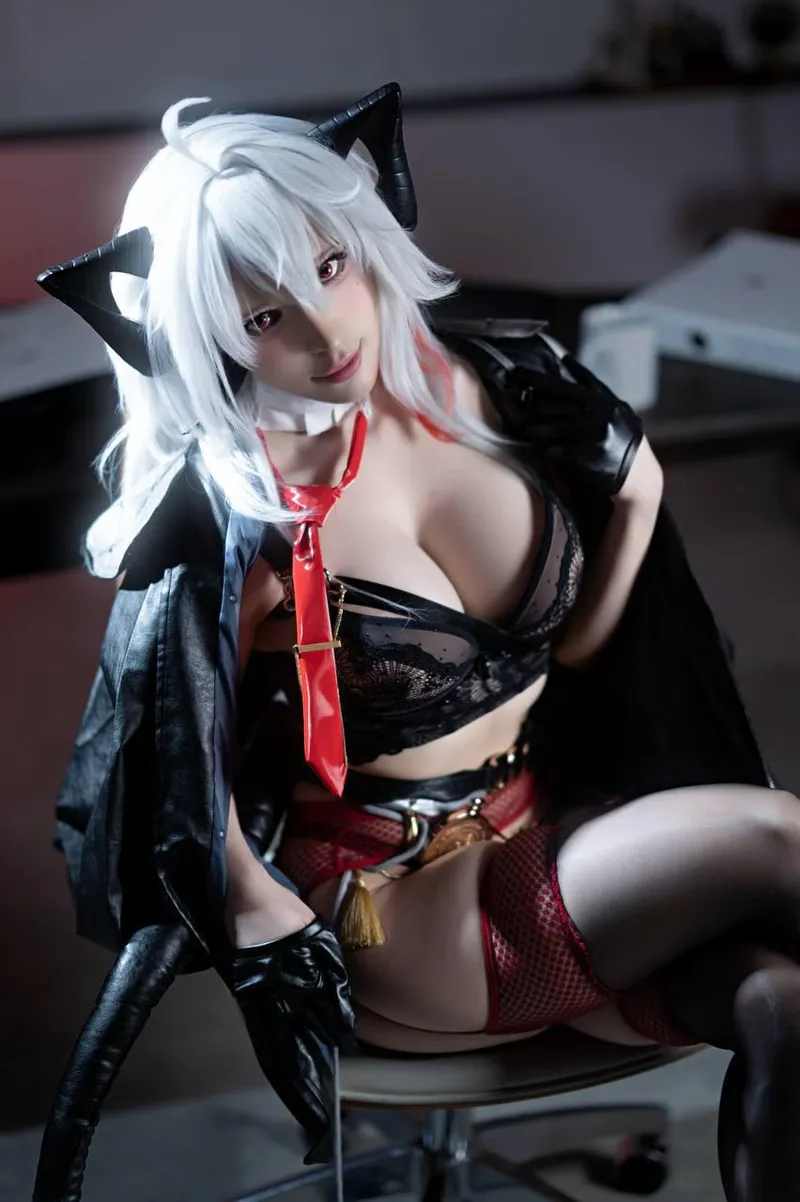 Thumbnail Zani cosplay by Hioshicos by Hioshicos
