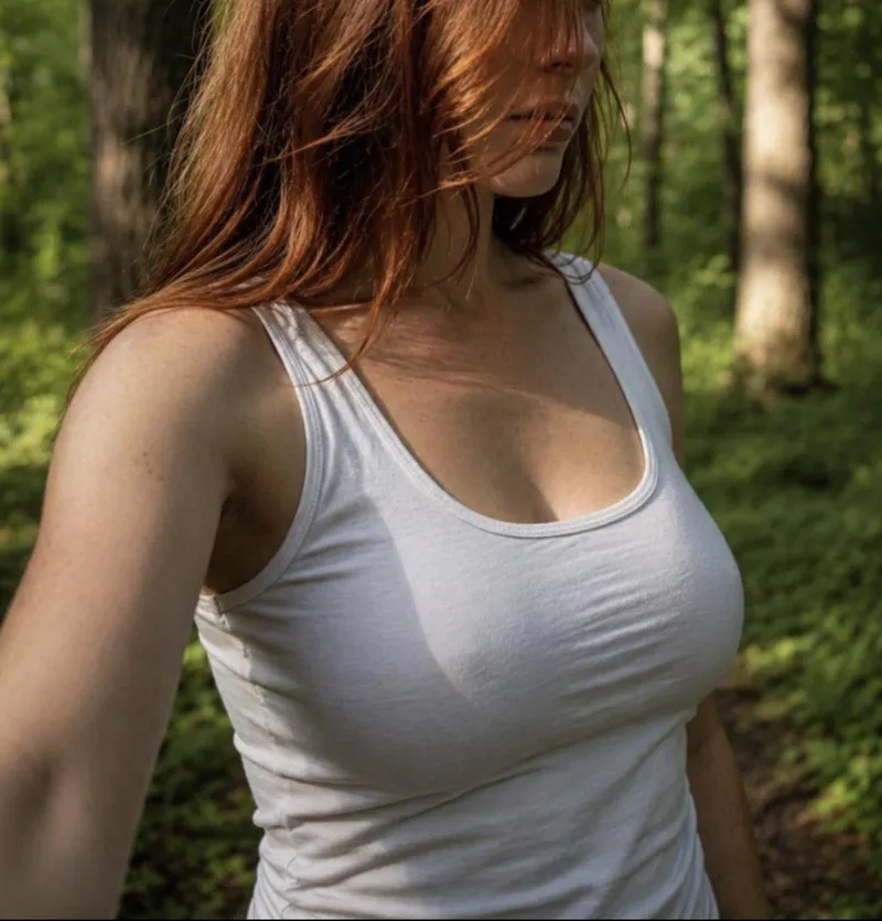 Thumbnail Come for a walk with me. (21F) by RedRinoa