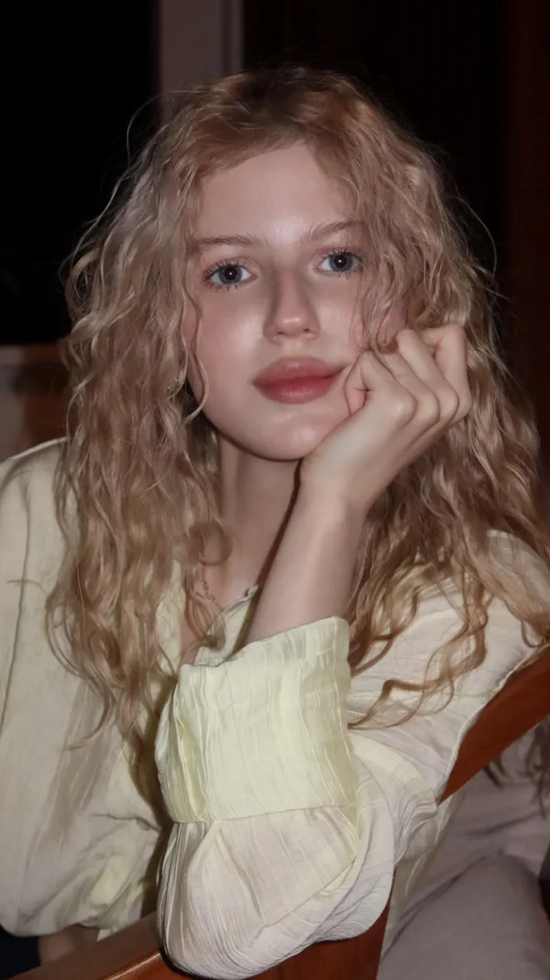 Thumbnail Sofia Kuroedova by mimiisnaughty