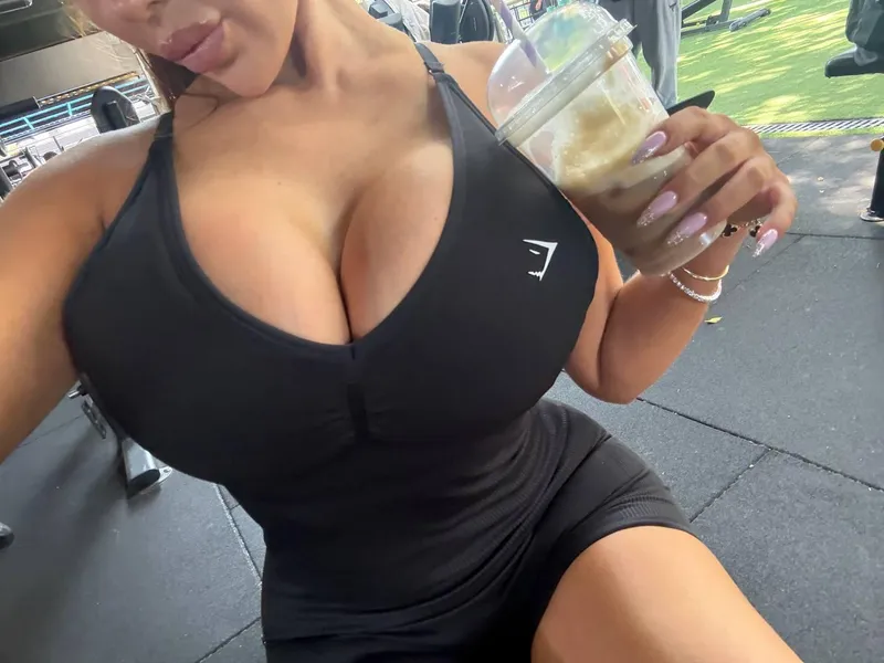 Thumbnail Jazminziahx Asks: Coffee or Tea? Exploring Titties in the Bimbofetish Category