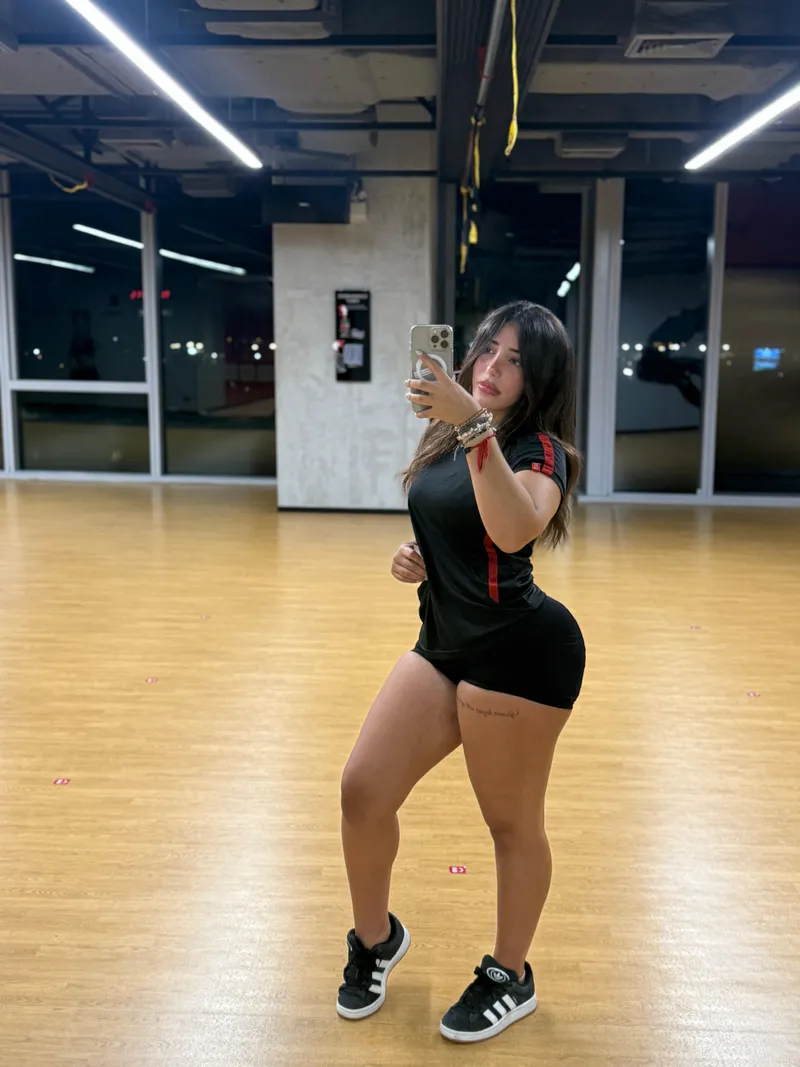 Thumbnail Oliverlaine: Embracing the Power within Quads and Glutes