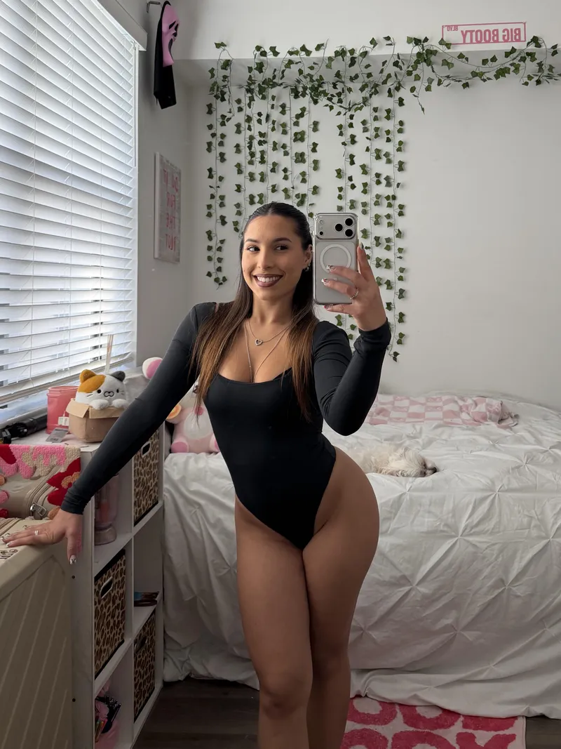 Thumbnail Your fav latina by sofiaxhills