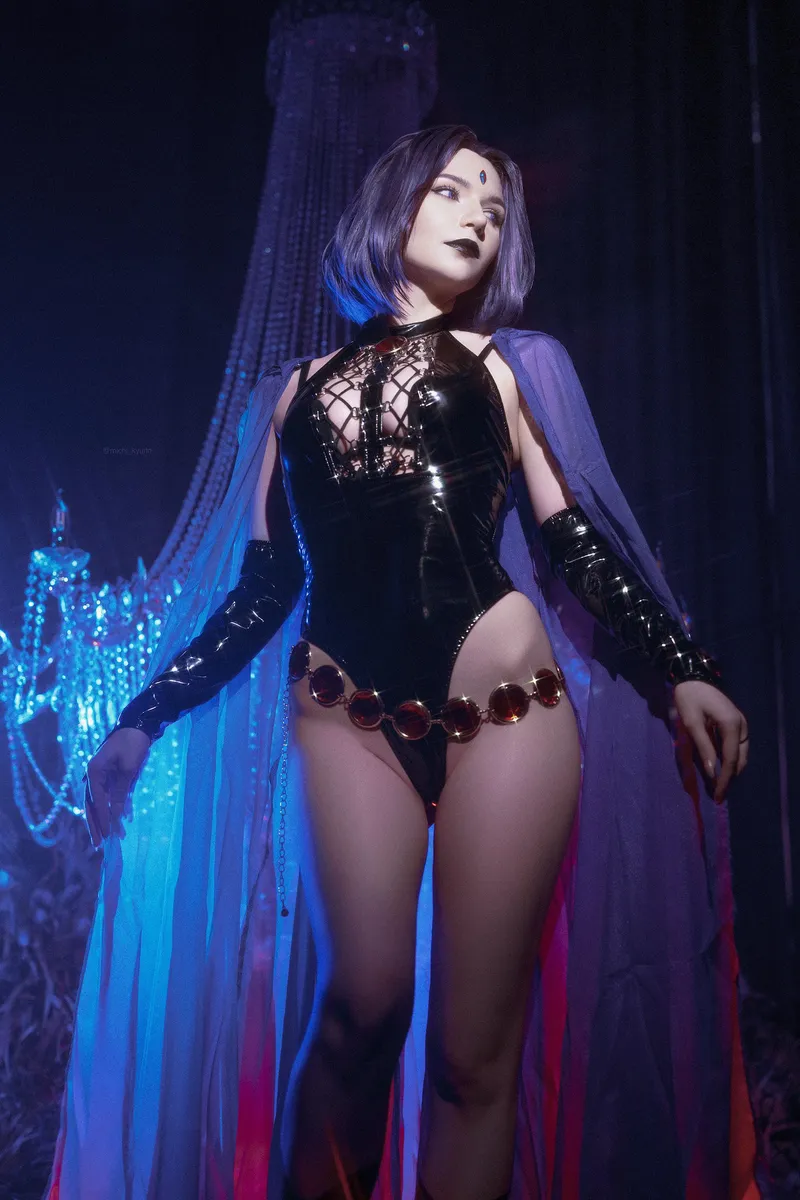 Thumbnail Michi_Kyunn Transforms into Raven: A Cosplaygirls Marvel