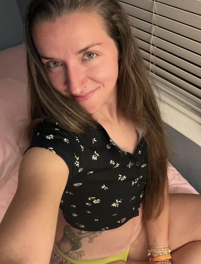 Thumbnail Lothlori13's Favorite Combo Unveiled in Croptopgirls