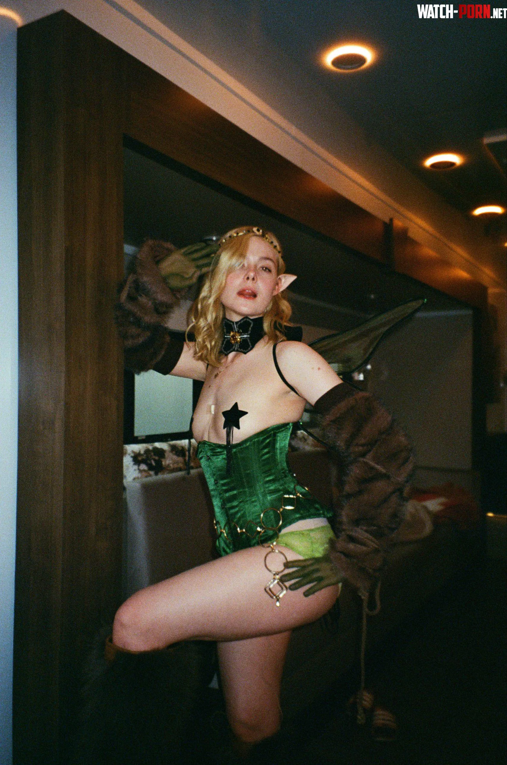 Elle Fanning by chennaipayann