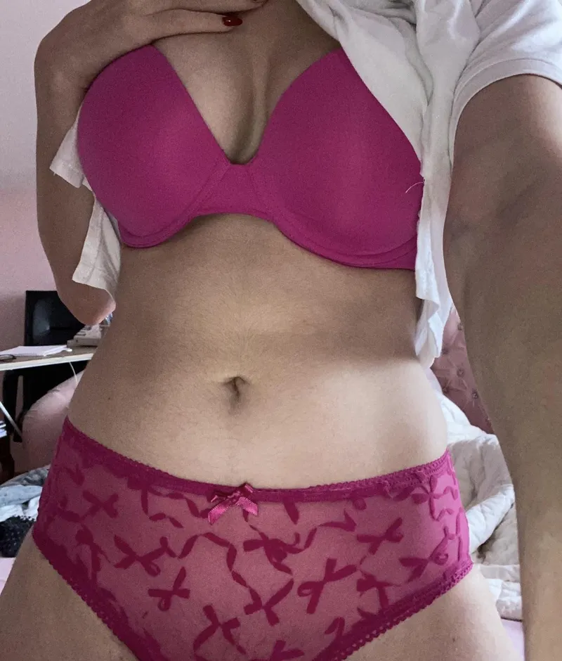 Thumbnail Surprise Snap from my Lonely Wife at Home by This-Resident-5084