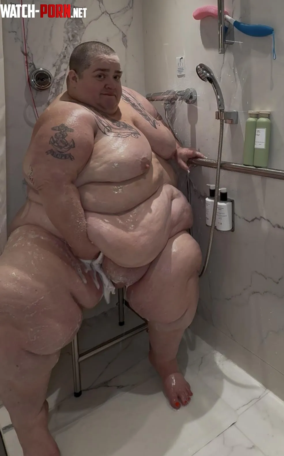 Help me wash this enormous body by PeppermintFatty_69