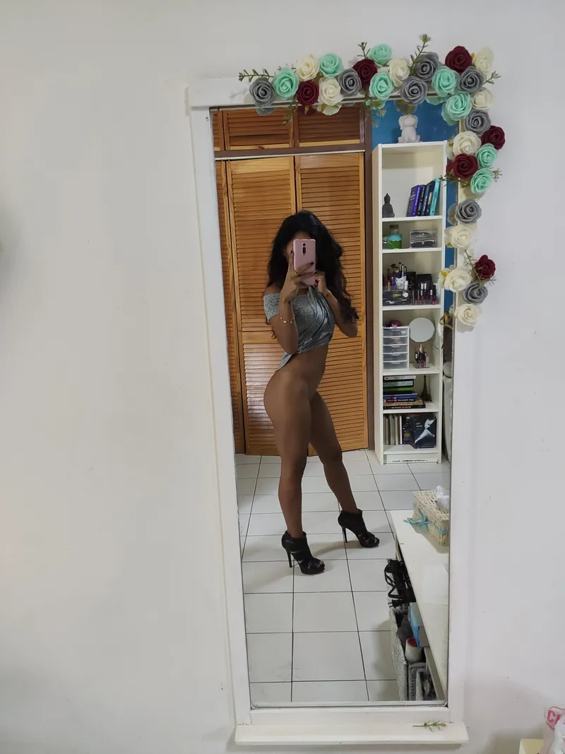 Thumbnail Start at the Toes and Admire the Sensual Legs