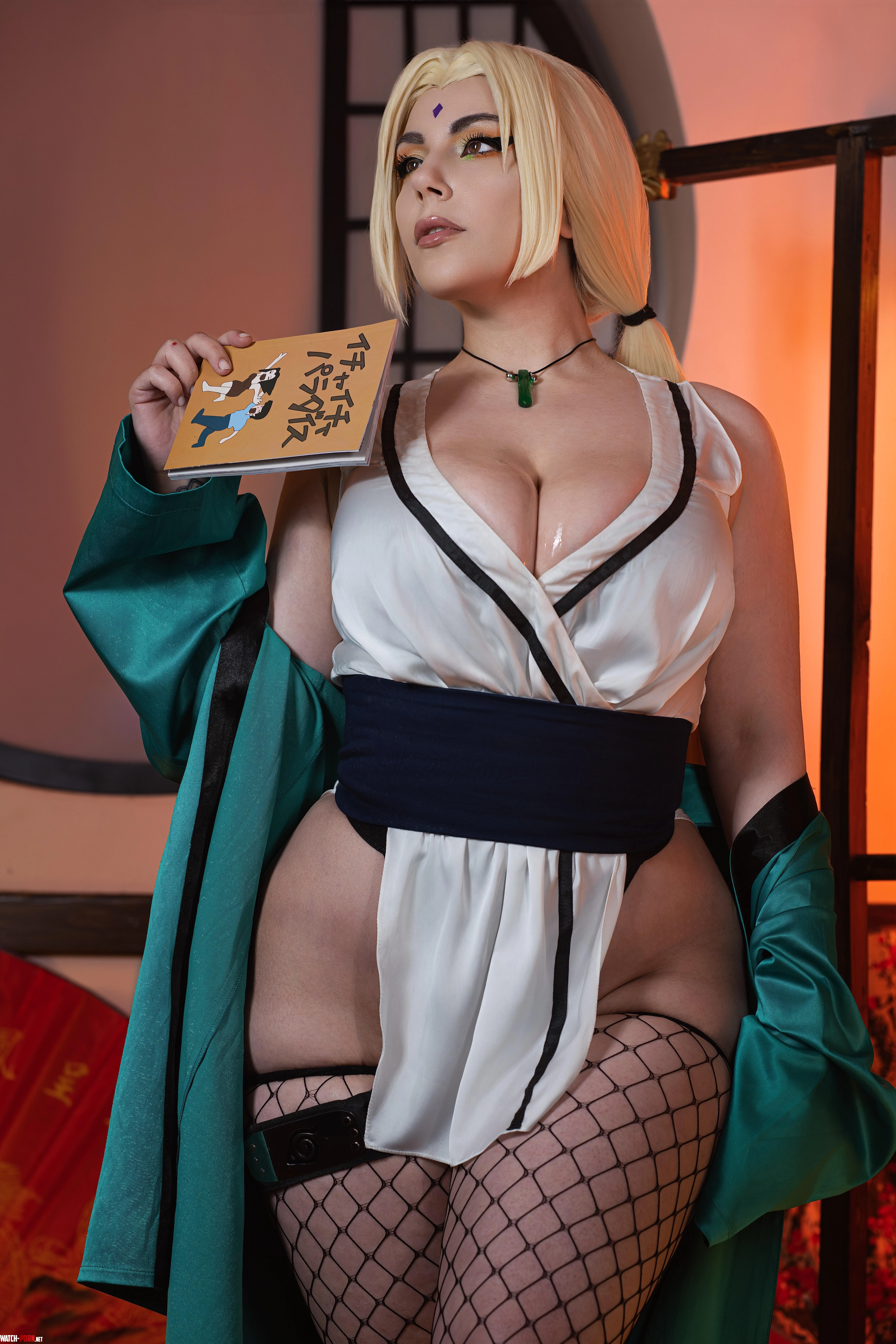 Tsunade from Naruto by Izma by izmacat_spicy