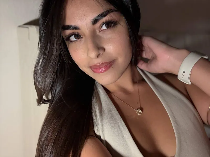 Thumbnail Your New Exotic GF Awaits - WarmBank5512 Delivers