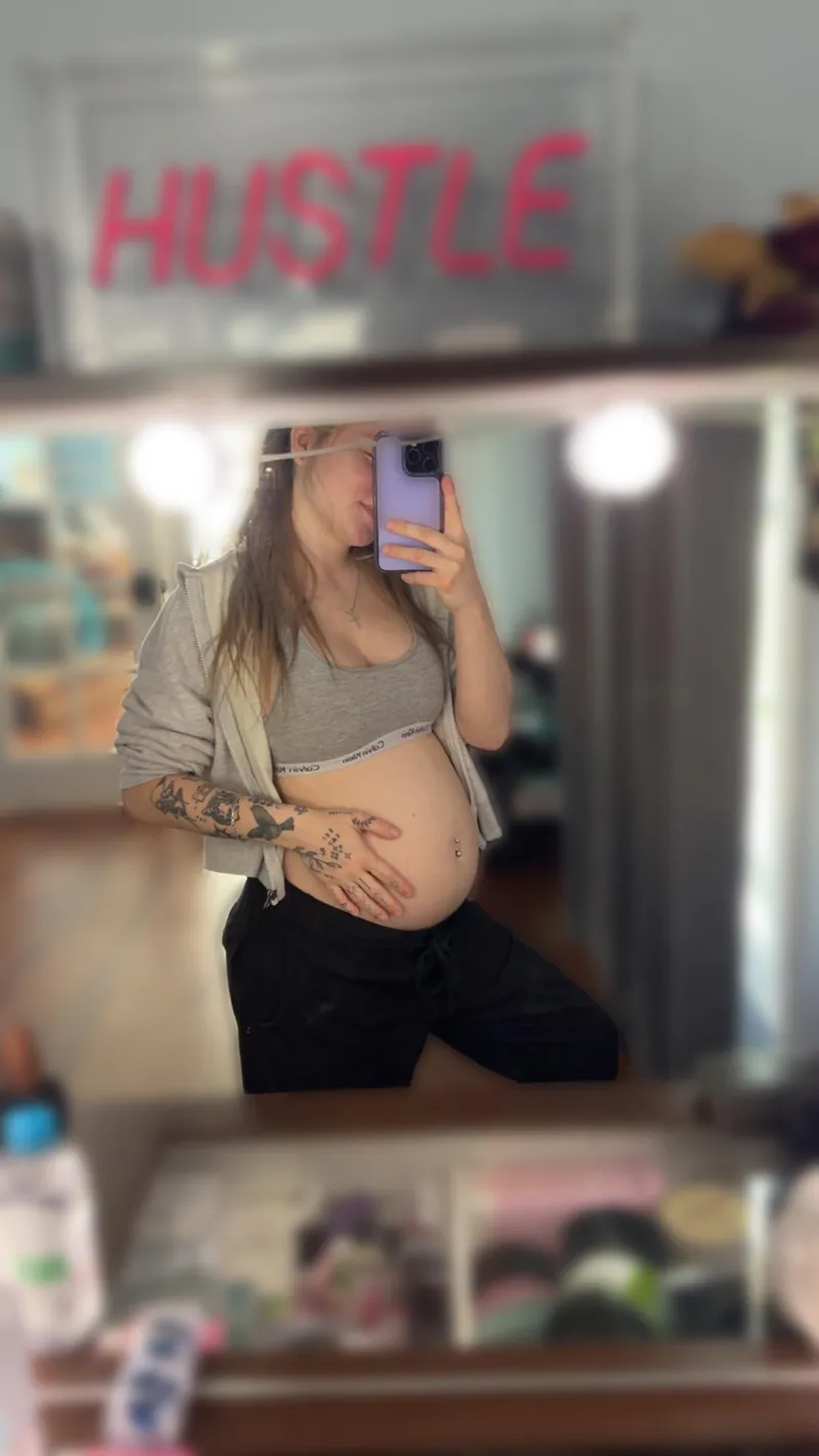 Thumbnail Guessing My Pregnancy Weeks: How Accurate Can You Be? by yourfavgemini777