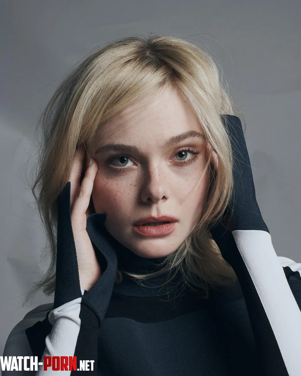 Elle Fanning by RatScorpion_69