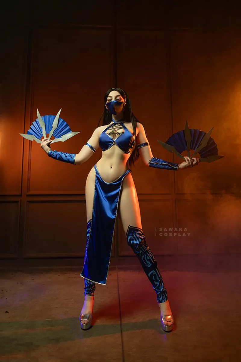 Thumbnail Sawaka's Kitana Cosplay from Mortal Kombat