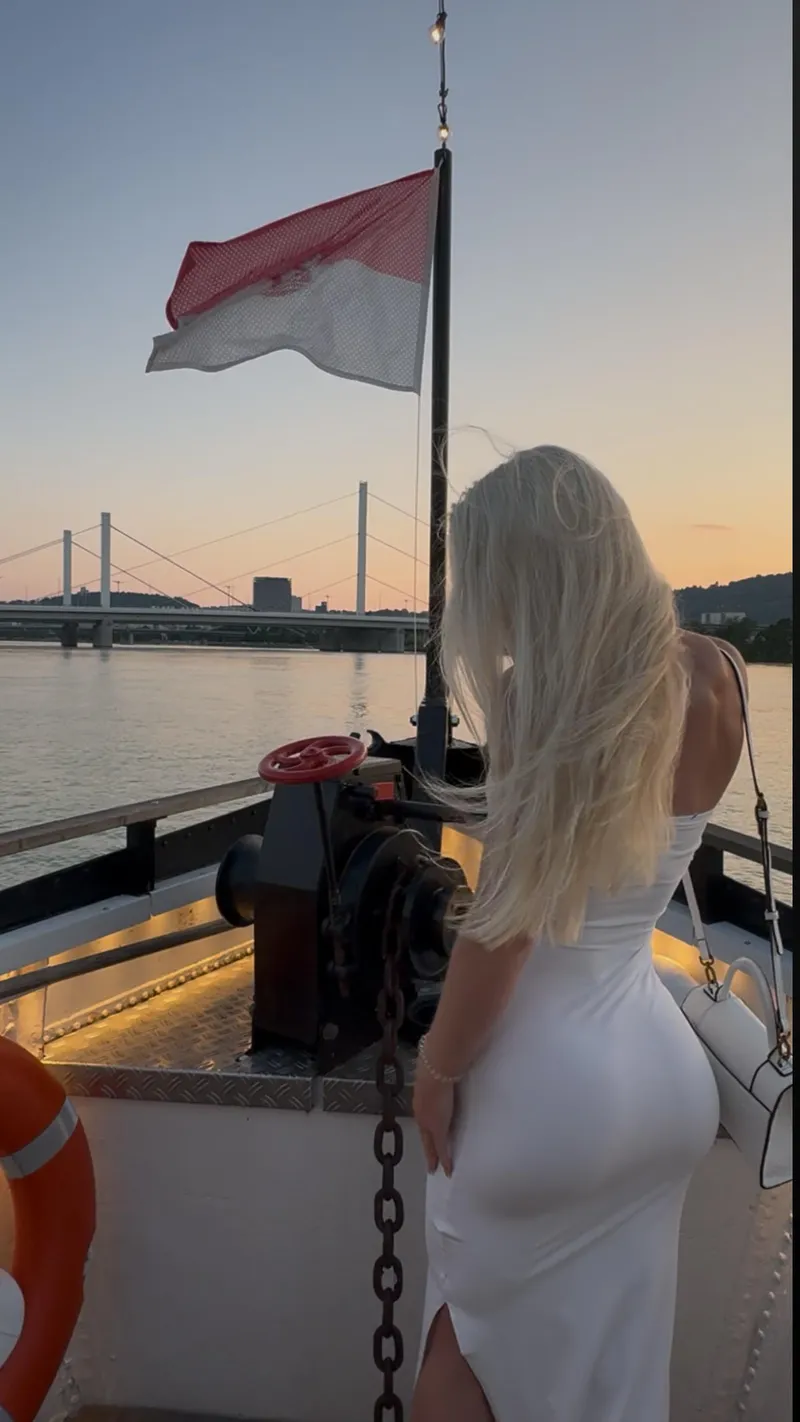 Thumbnail Patricia Brunninger: Austrian Sprinter's Rise in CelebrityButts Category
