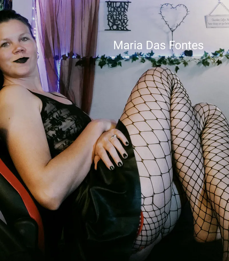 Thumbnail Fresh legs in fishnets by MariaDasFontes