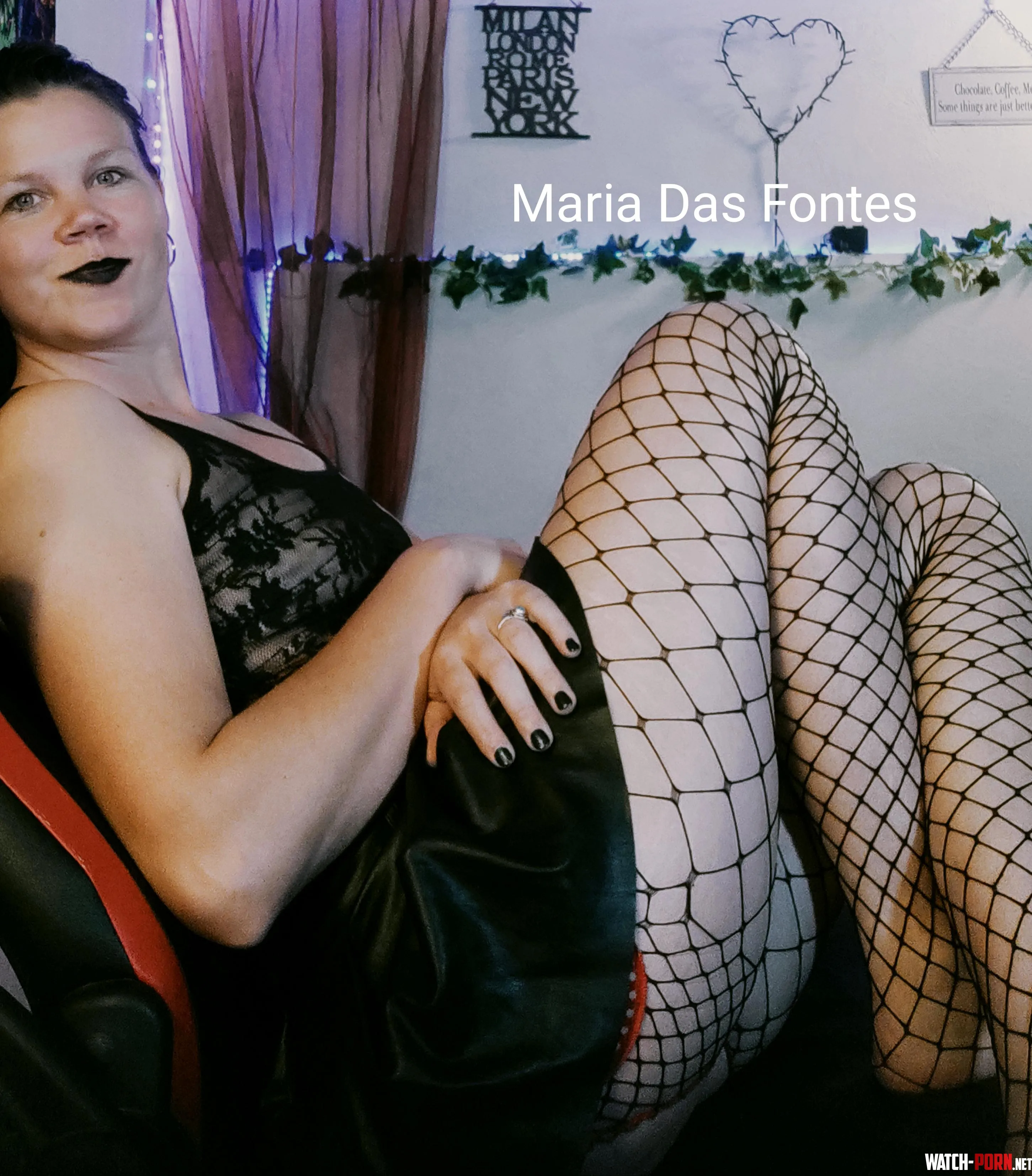 Fresh legs in fishnets by MariaDasFontes