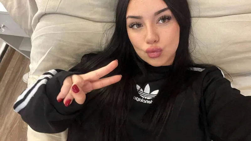 Thumbnail Feeling Cute: Your Daily Dose of Positivity! Author: SereneSorceressx | Pouting