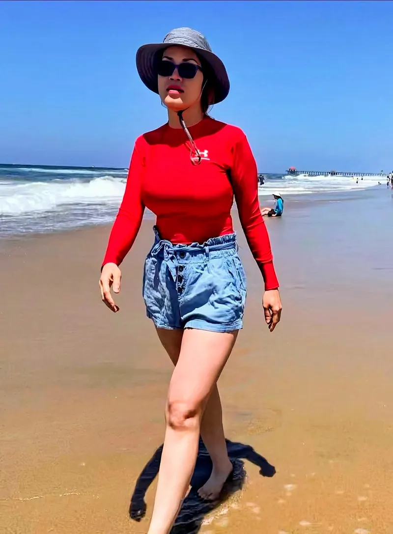 Thumbnail Discover How to Stay Afloat with Built-in Floaties | Alarming-Leather3974