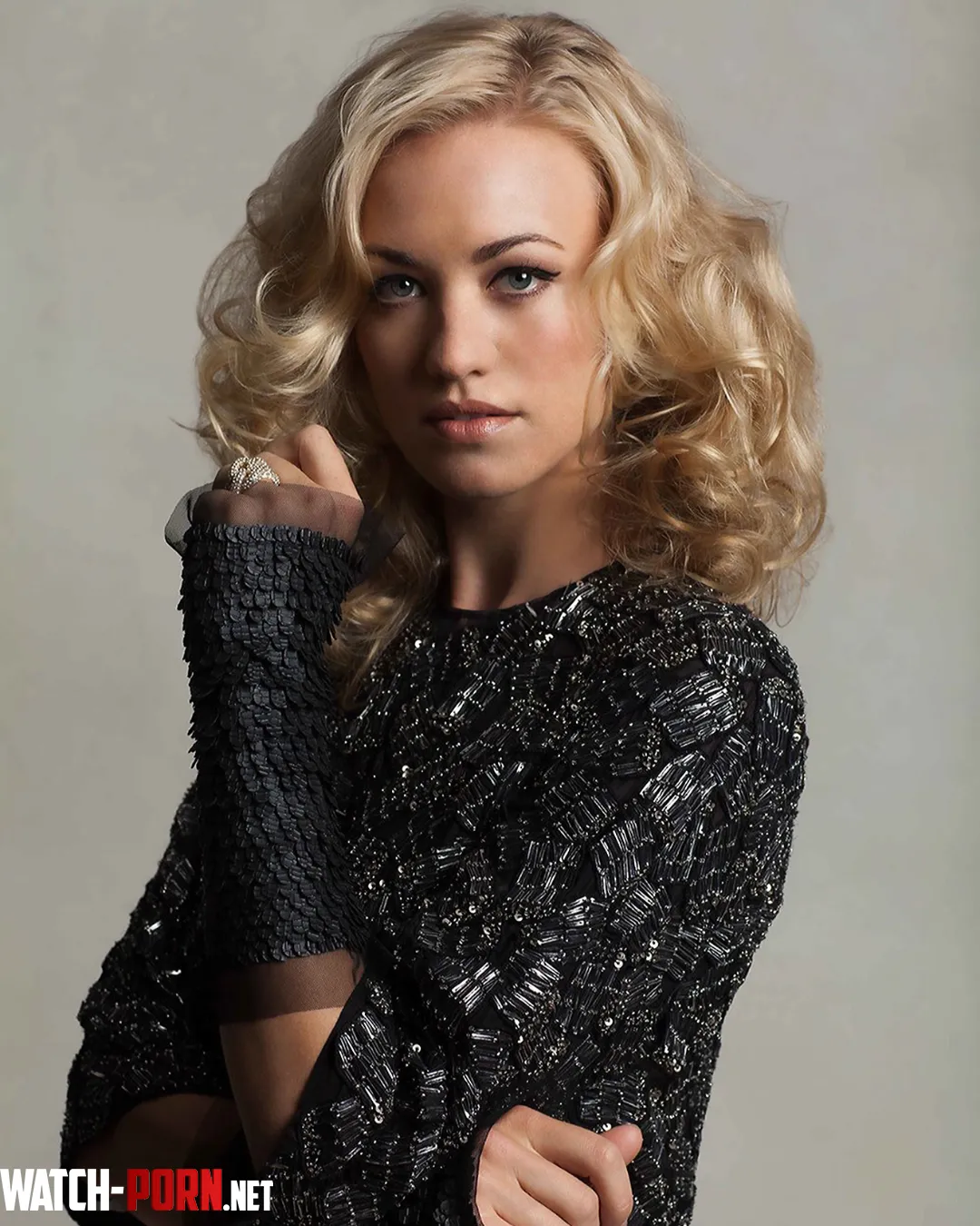 Yvonne Strahovski by Fit-Indication-7333