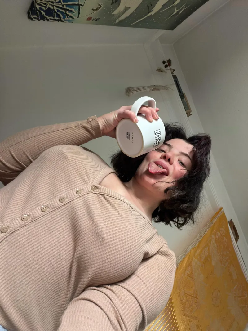 Thumbnail Xlottiemaye's Braless Morning Ritual | Braless