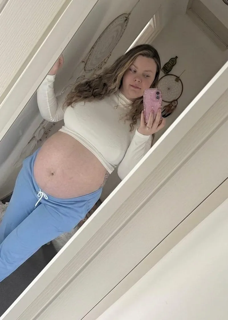 Thumbnail Lustful_Luna89's Intimate Invitation in PreggoPorn Fantasy