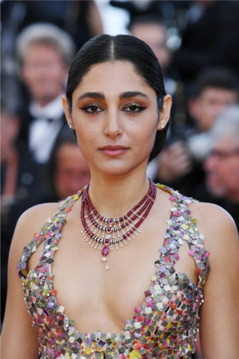 Thumbnail Golshifteh Farahani: Radiating Grace and Elegance