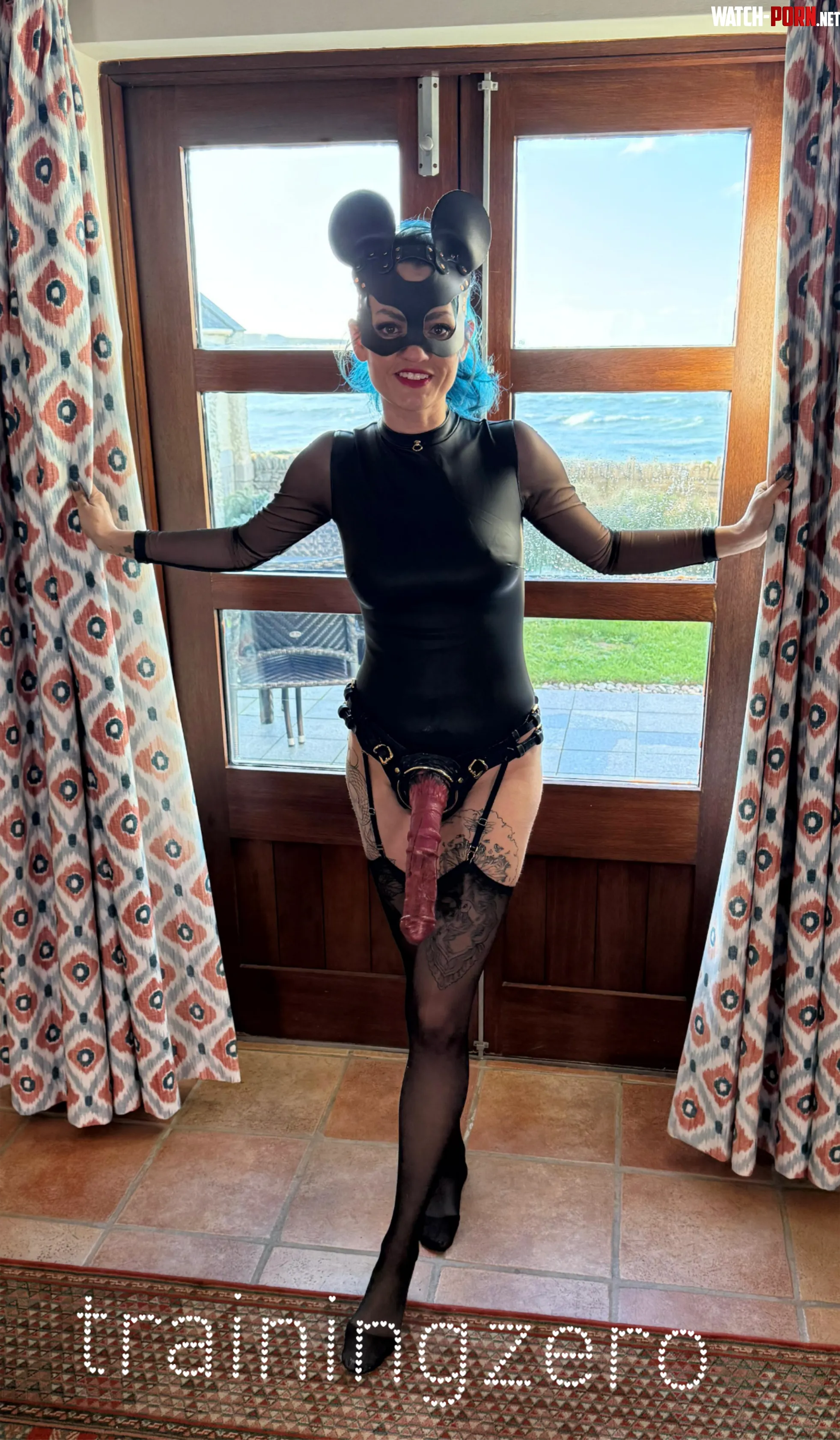 Be honest. Could you handle every inch? [F] by Miss_Raven_Zero