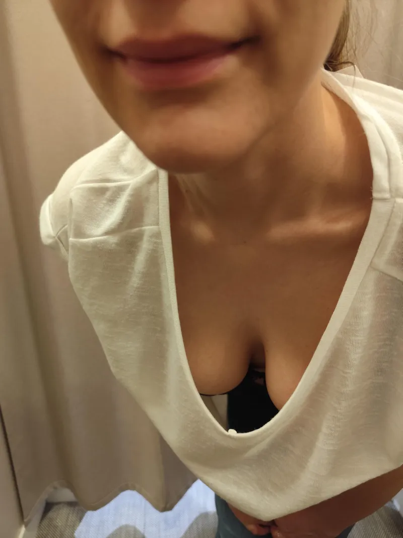 Thumbnail Lost My Way? Excuse Me Sir... Guilty6969's Insight in downblouse