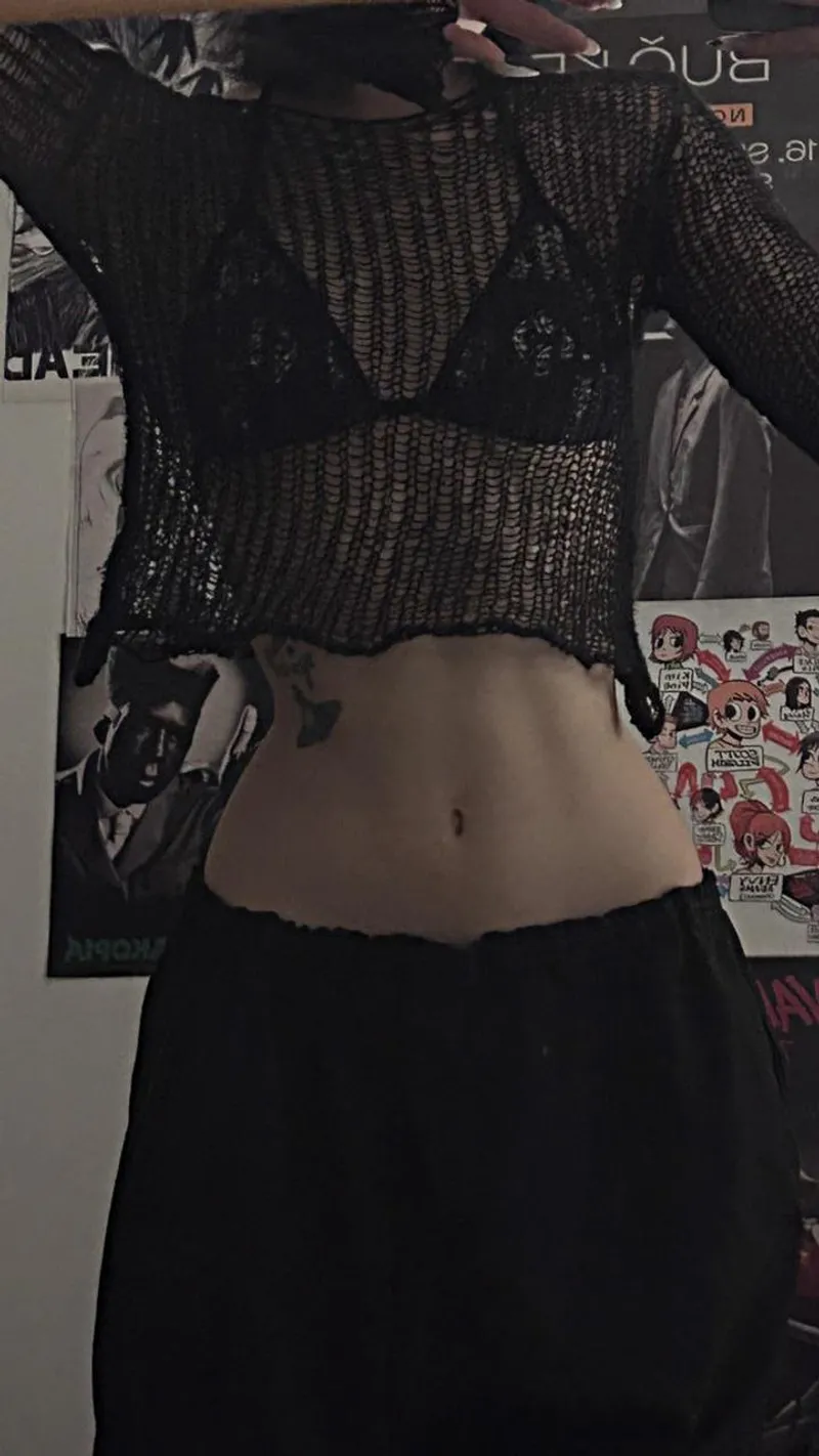 Thumbnail Hi Strangers! Check Out My Croptop Style | strato476
