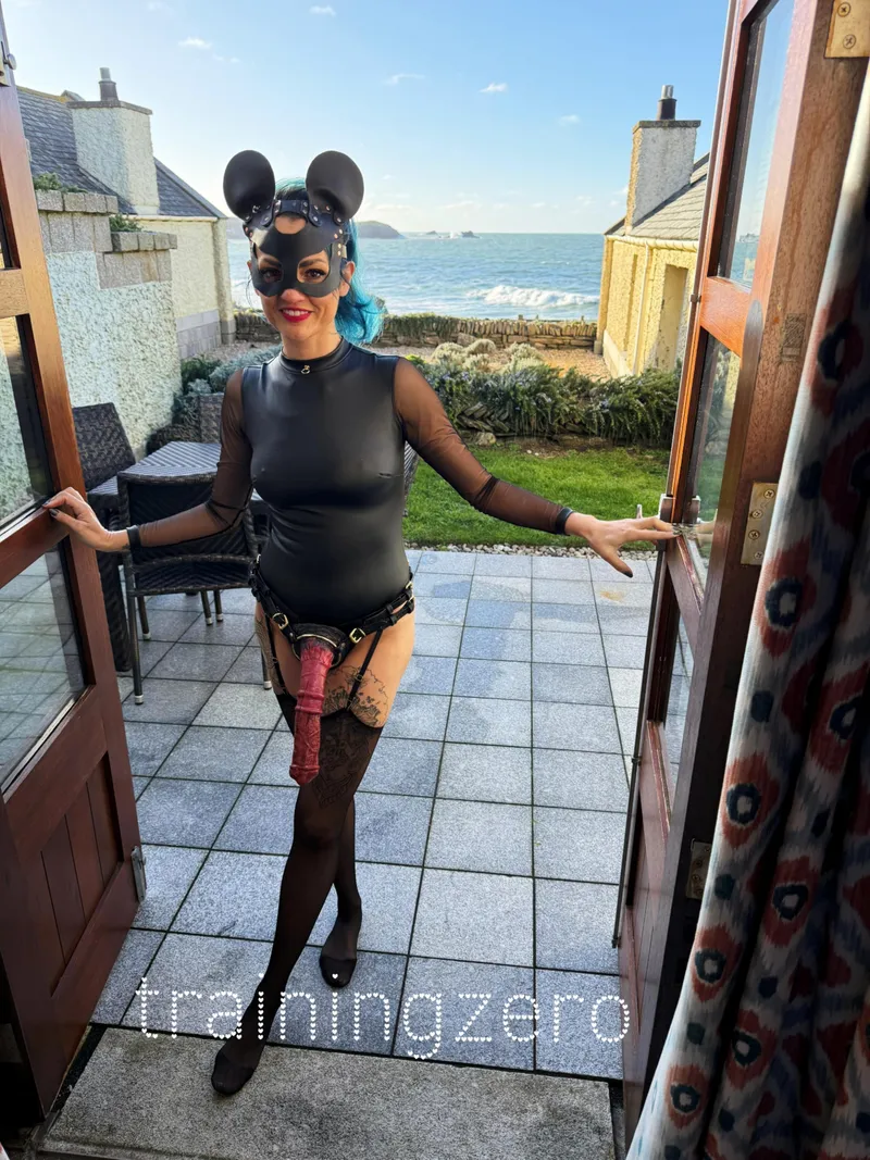 Thumbnail Outdoor Adventures: The Thrill of Public Pegging by Miss_Raven_Zero