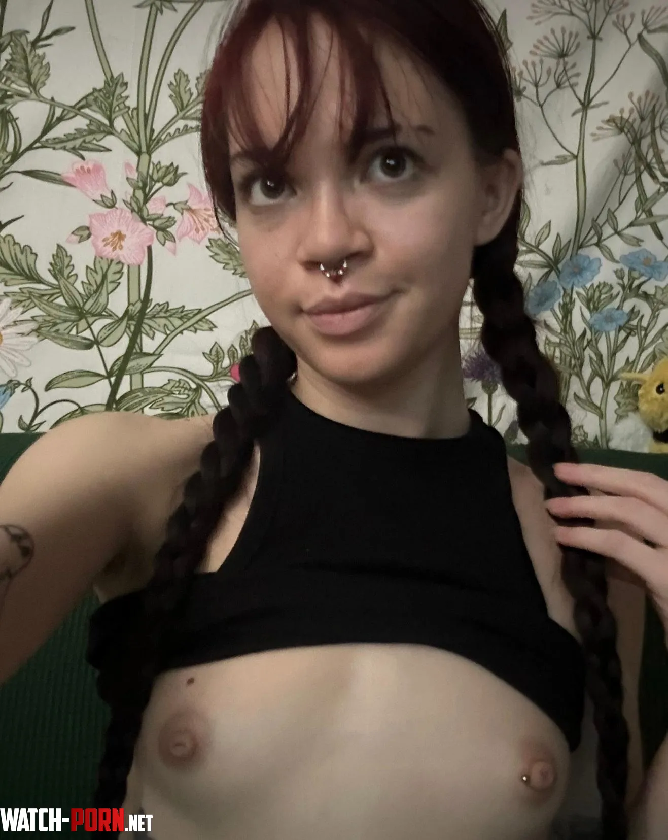 Do guys actually like fck girls with flat tits? by Eclipzeah