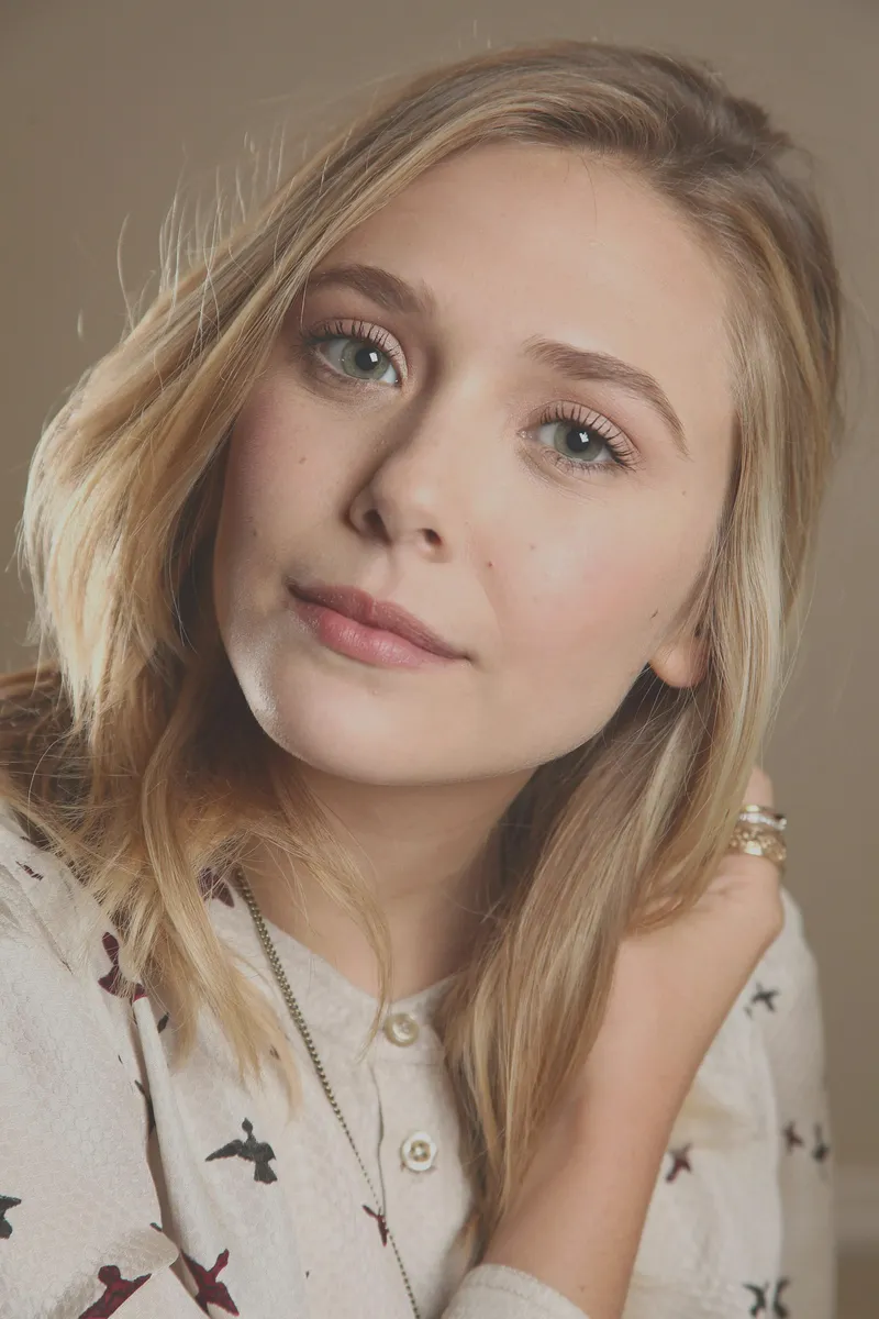 Thumbnail Elizabeth Olsen: Ethereal Beauty Defined in PrettyGirls