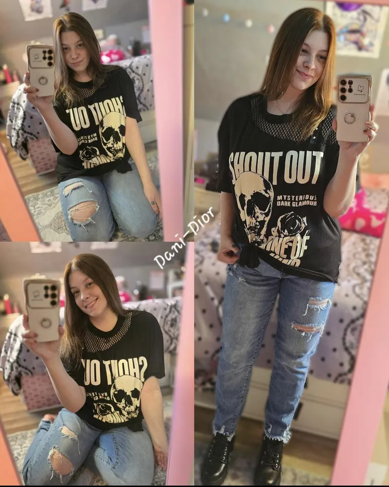 Thumbnail Dani-Dior: Innocence Redefined in a Mirror Selfie