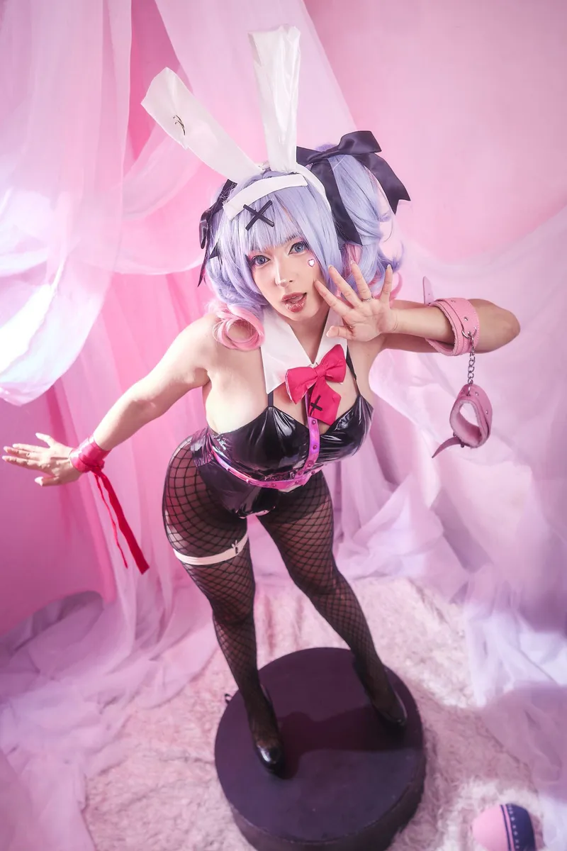 Thumbnail Into the Rabbit Hole: Hatsune Miku's Enigmatic Persona by DeewBubbles