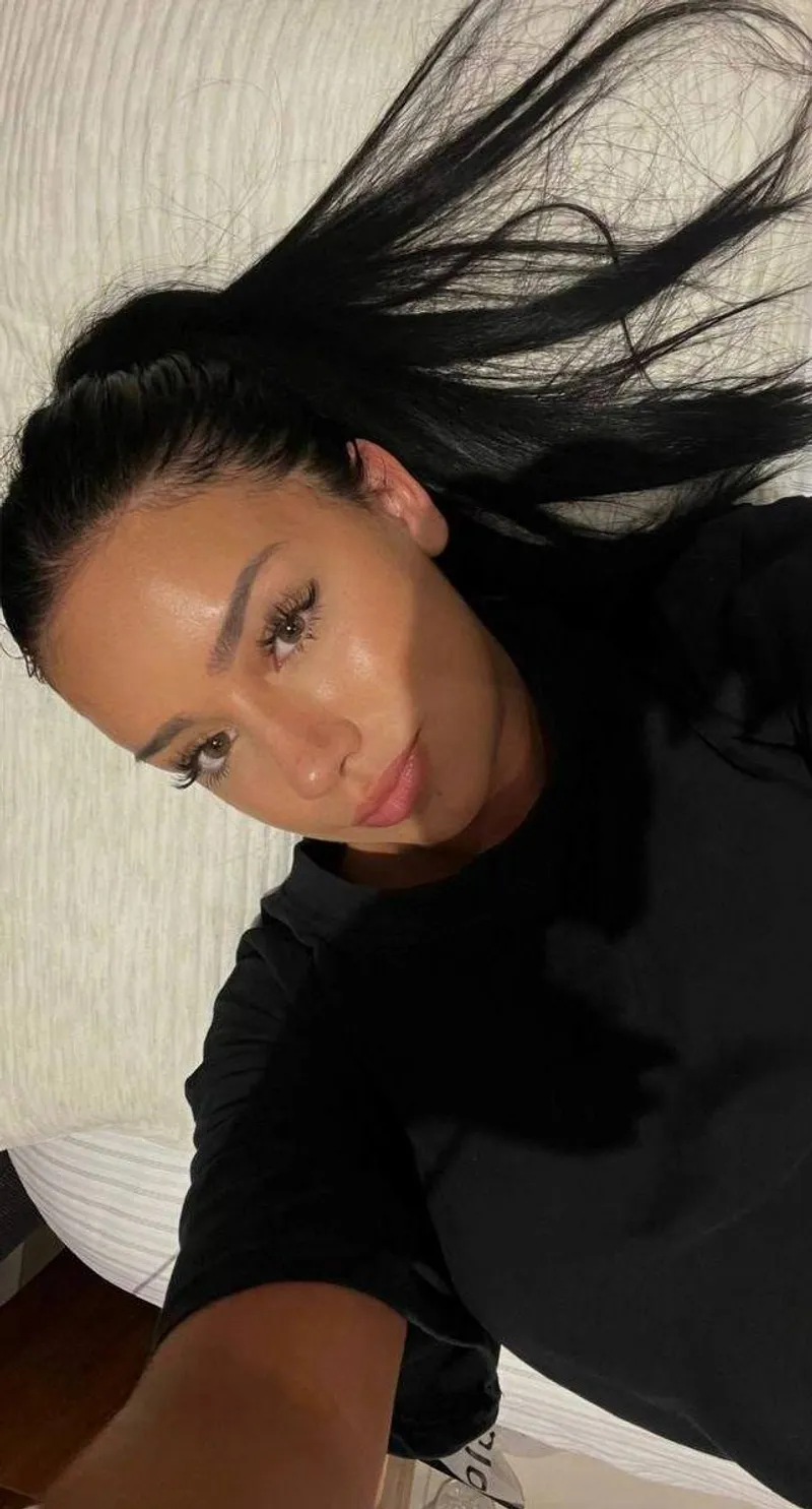 Thumbnail SereneSorceressx's Ponytail Vibes: When Feeling Good Meets Looking Good