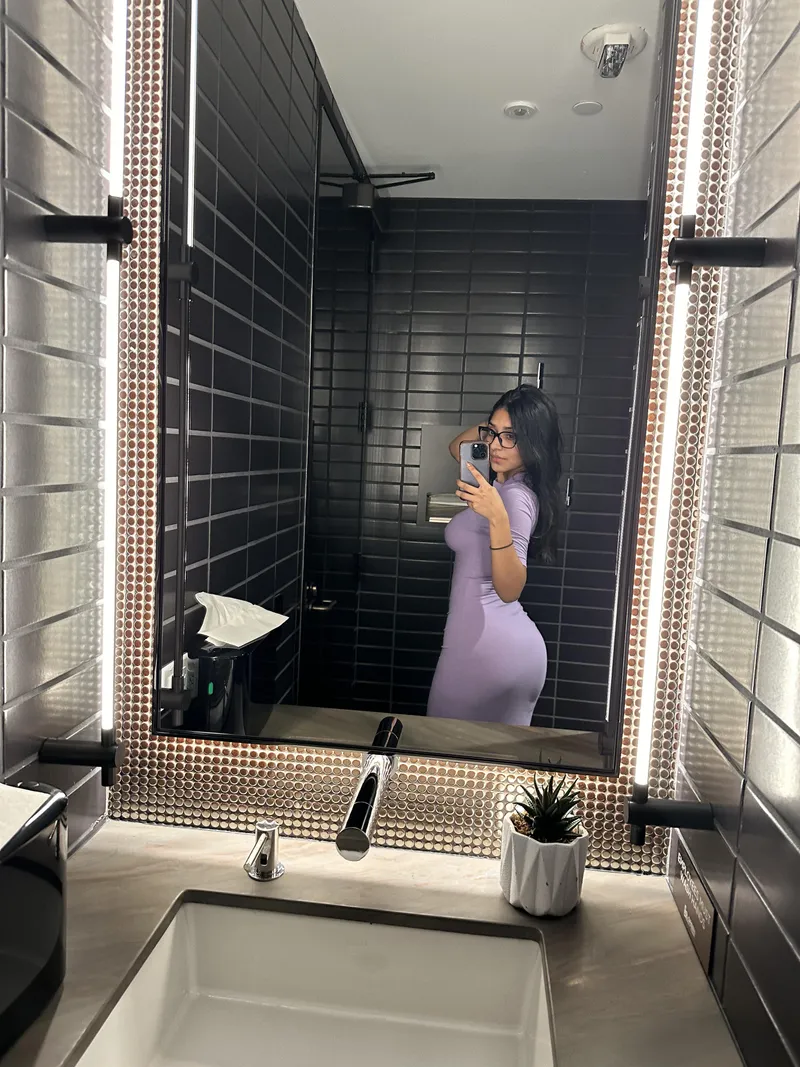 Thumbnail Nicolebarreraxo's Sexy Office Look Deserves Attention | nsfwoutfits