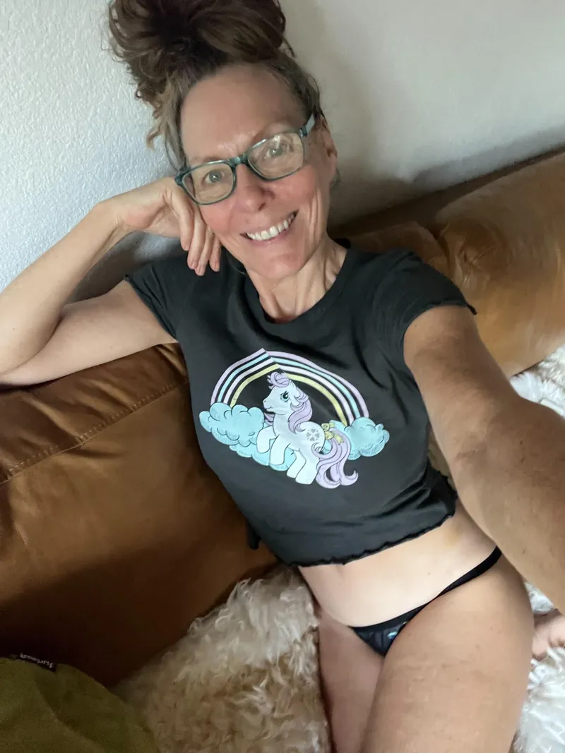 Thumbnail Mrseviemae's MILF Energy: Unleashing the 59yo Magic