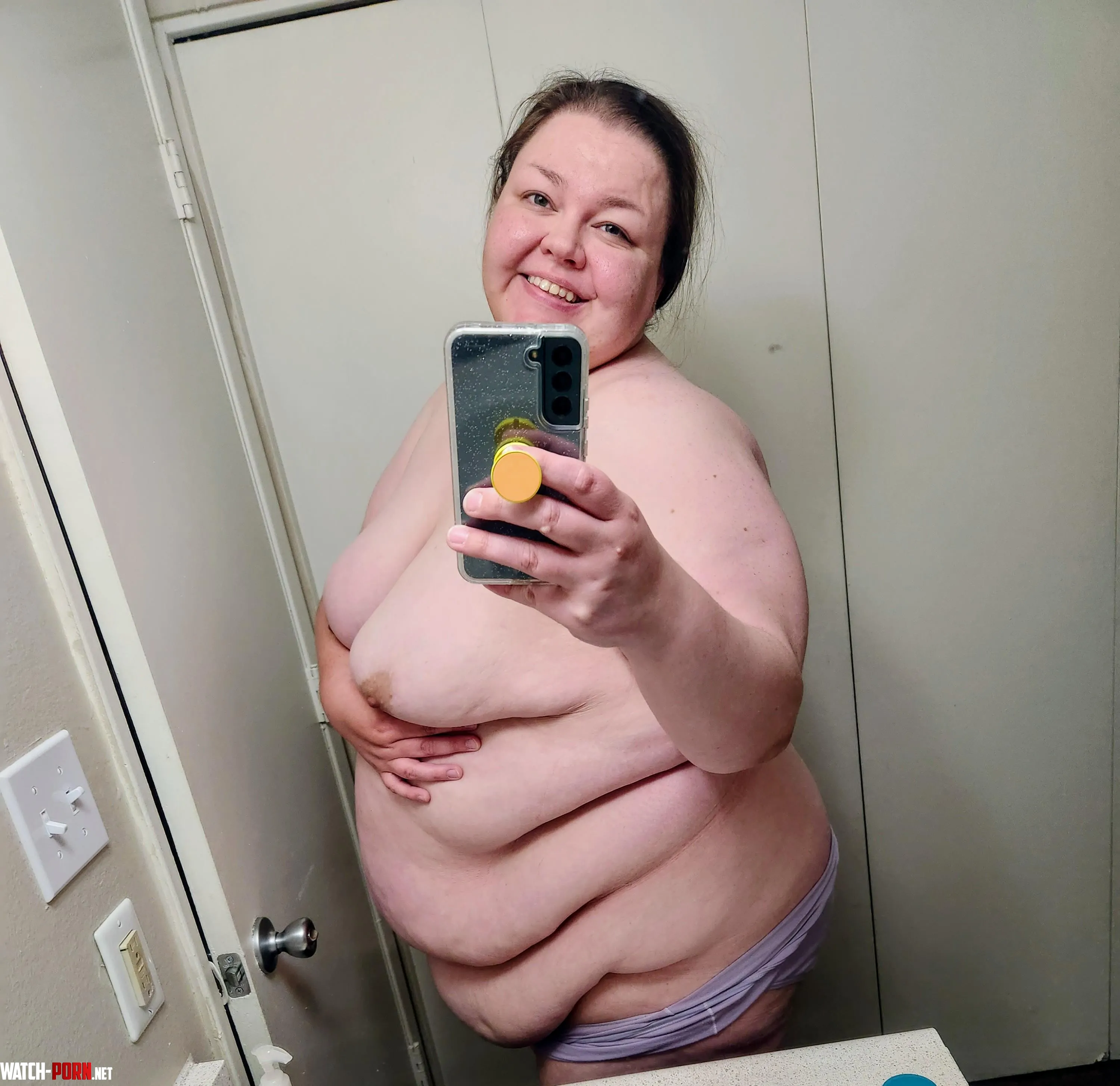 Fat selfie 😇 by Chubby_Tulip