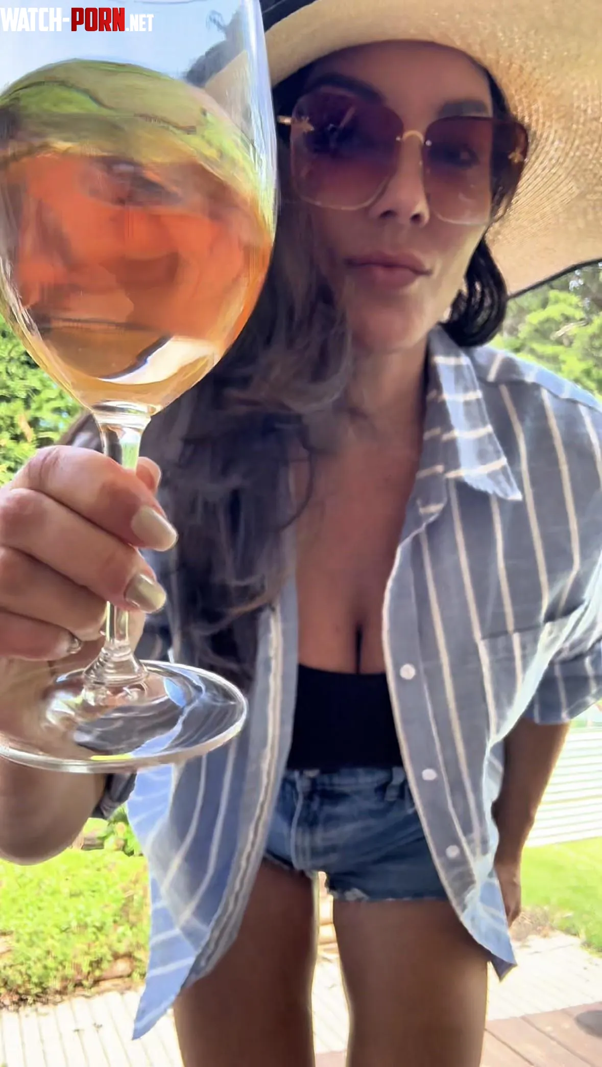 Cheers MILFs by Ava_Dahlia