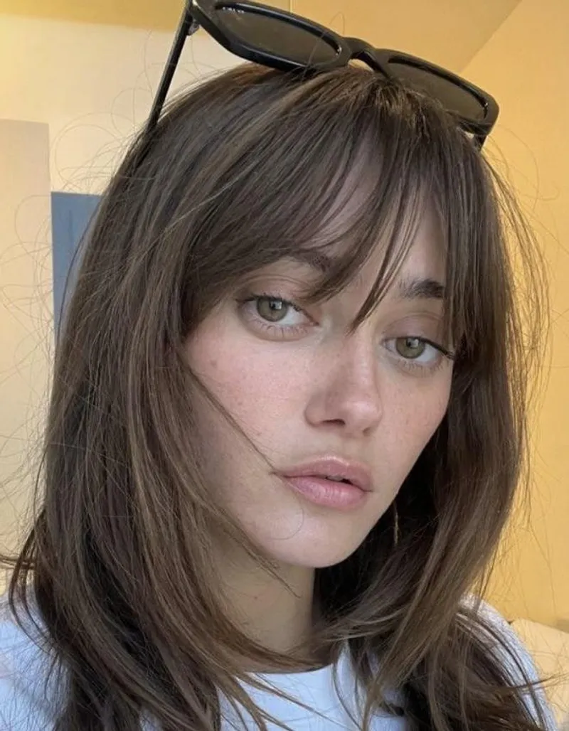 Thumbnail Ella Purnell's Grace and Beauty Celebrated in PrettyGirls Profile