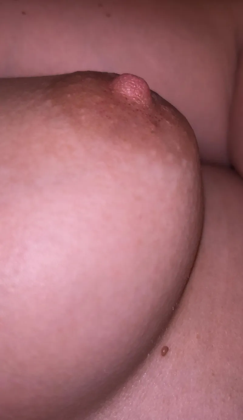 Thumbnail VickyNass's Intimate Close-Up of Puffie | puffynipples Revealed!